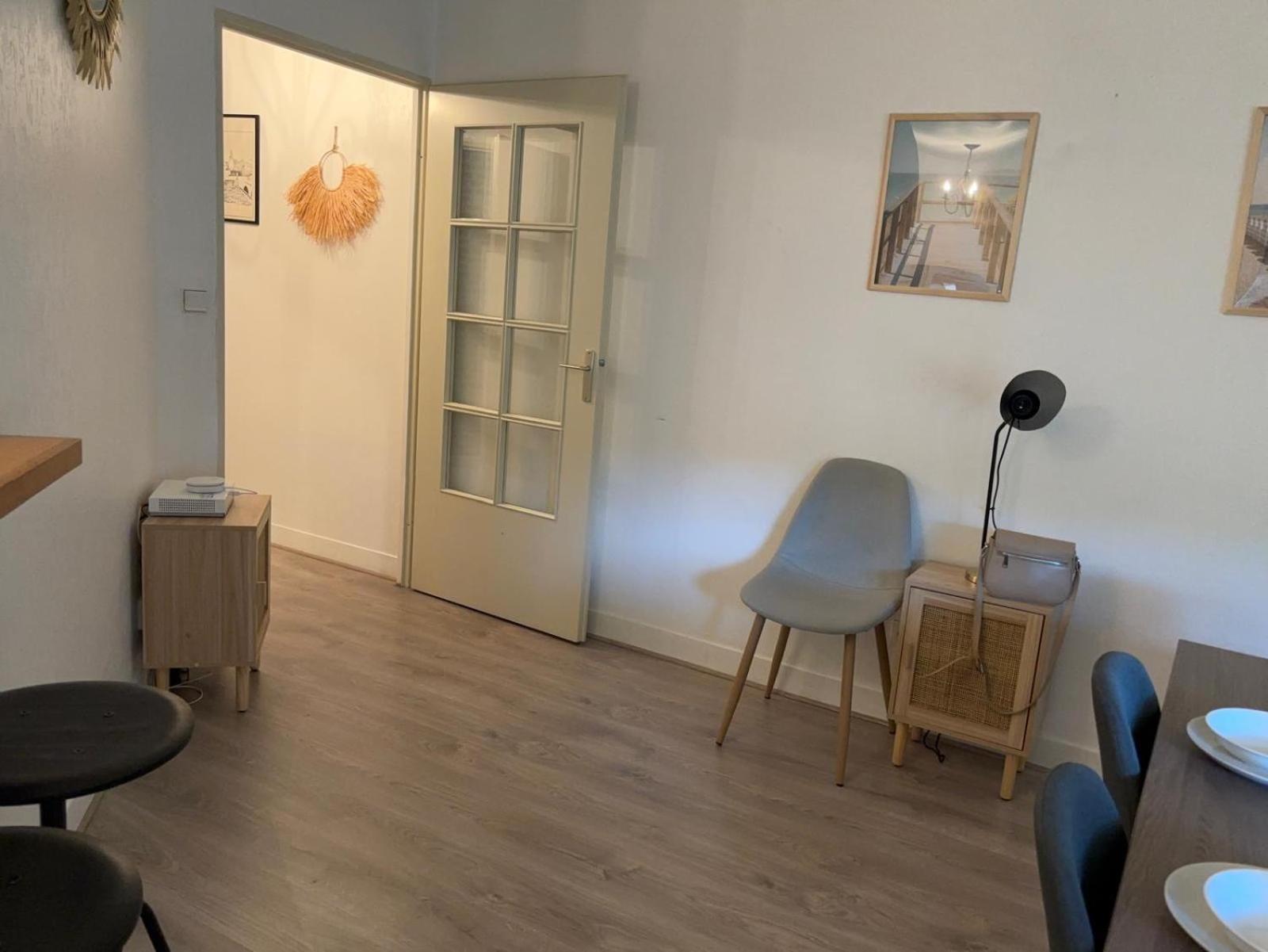Appartement En Centre Ville Avec Cour Face Au Parc Pasteur Orléans Exterior foto