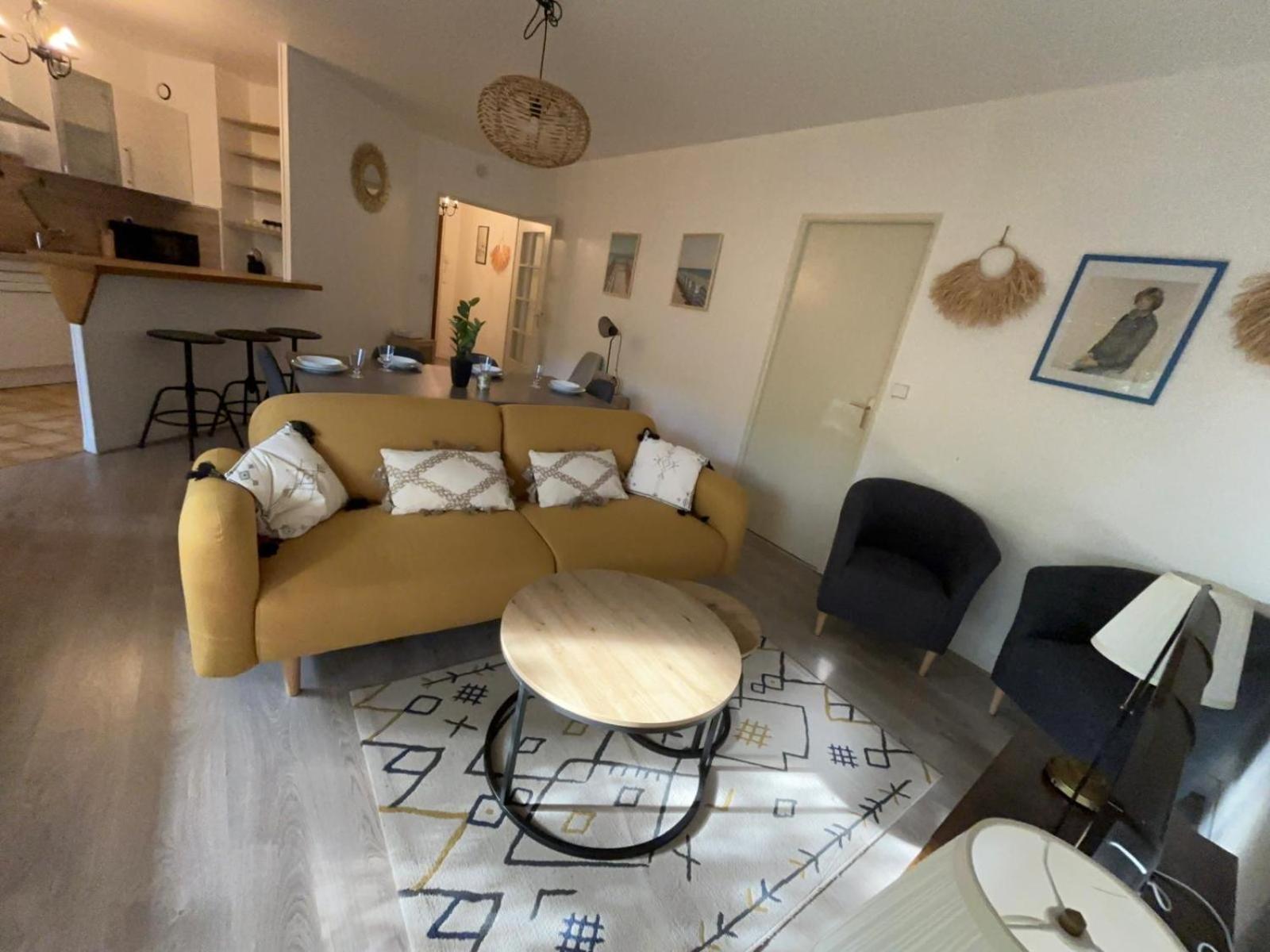 Appartement En Centre Ville Avec Cour Face Au Parc Pasteur Orléans Exterior foto